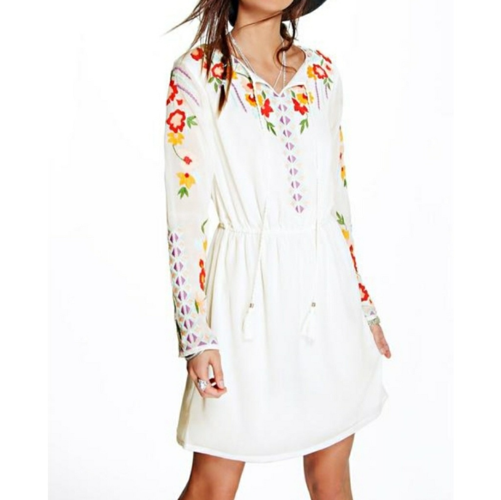 NWOT Embroidered Smock Dress